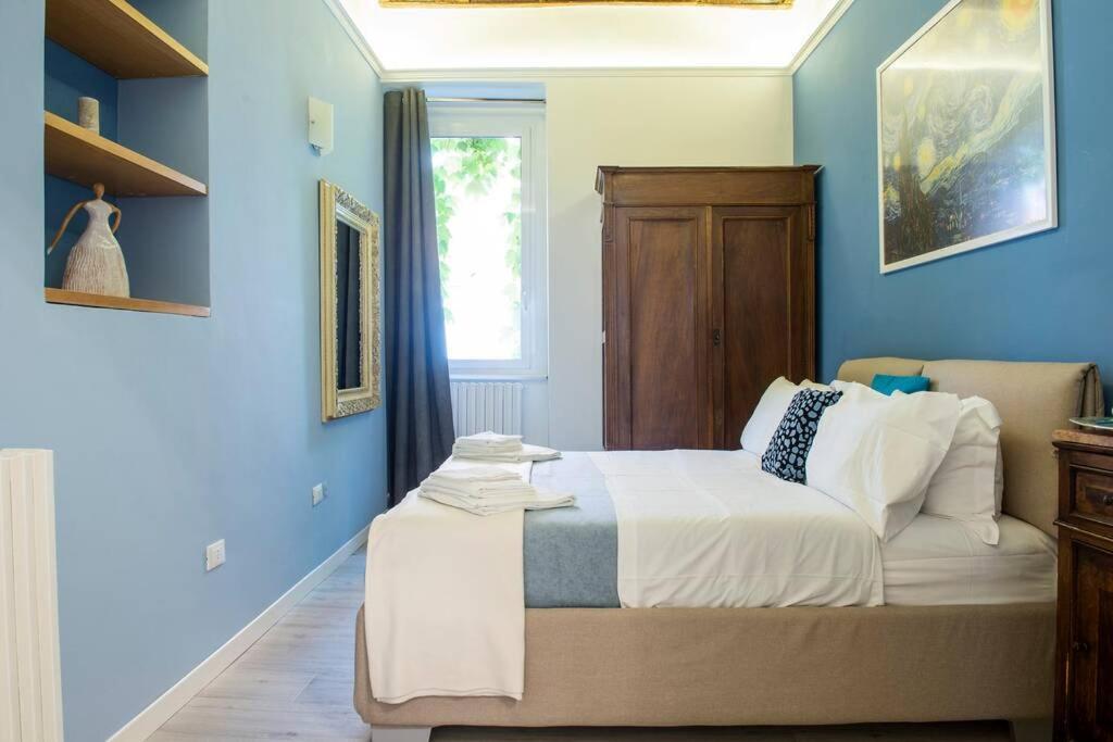 Colosseum/Panisperna Nina Apartament With Terrace روما المظهر الخارجي الصورة