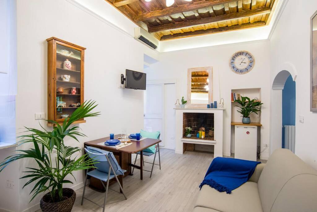 Colosseum/Panisperna Nina Apartament With Terrace روما المظهر الخارجي الصورة