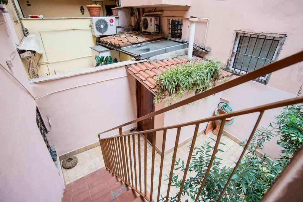 Colosseum/Panisperna Nina Apartament With Terrace روما المظهر الخارجي الصورة