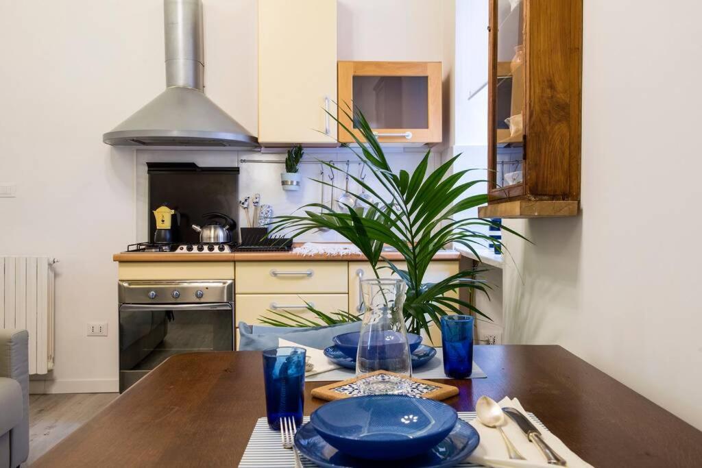 Colosseum/Panisperna Nina Apartament With Terrace روما المظهر الخارجي الصورة